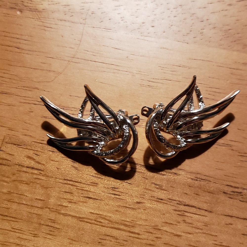 Vintage Clip On Earrings
